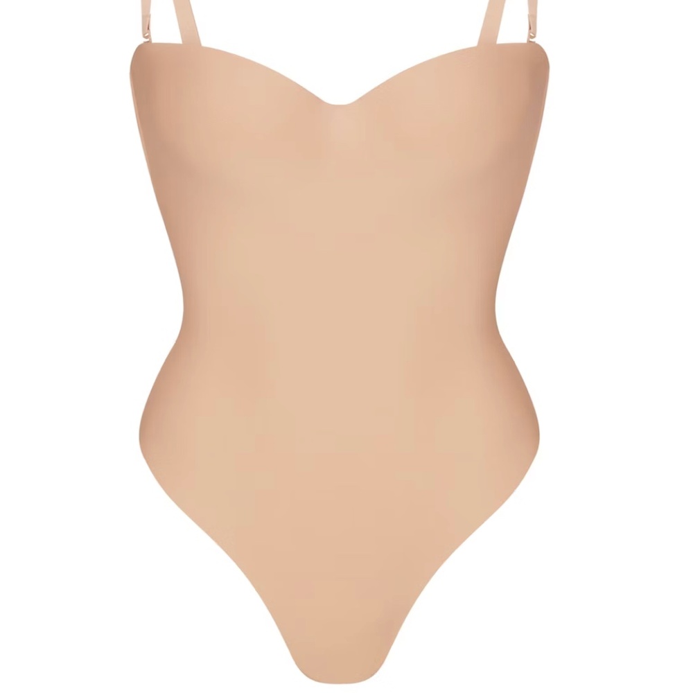 Authentic SKIMS Body Underwire Thong Bodysuit Size S Clay NWOT SOLD OUT